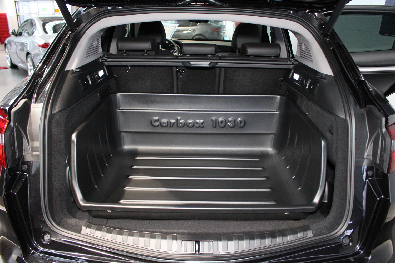 Bac de coffre convient à Alfa Romeo Stelvio (949) 2017-présent Boot-Guard 99 x 80 haute paroi