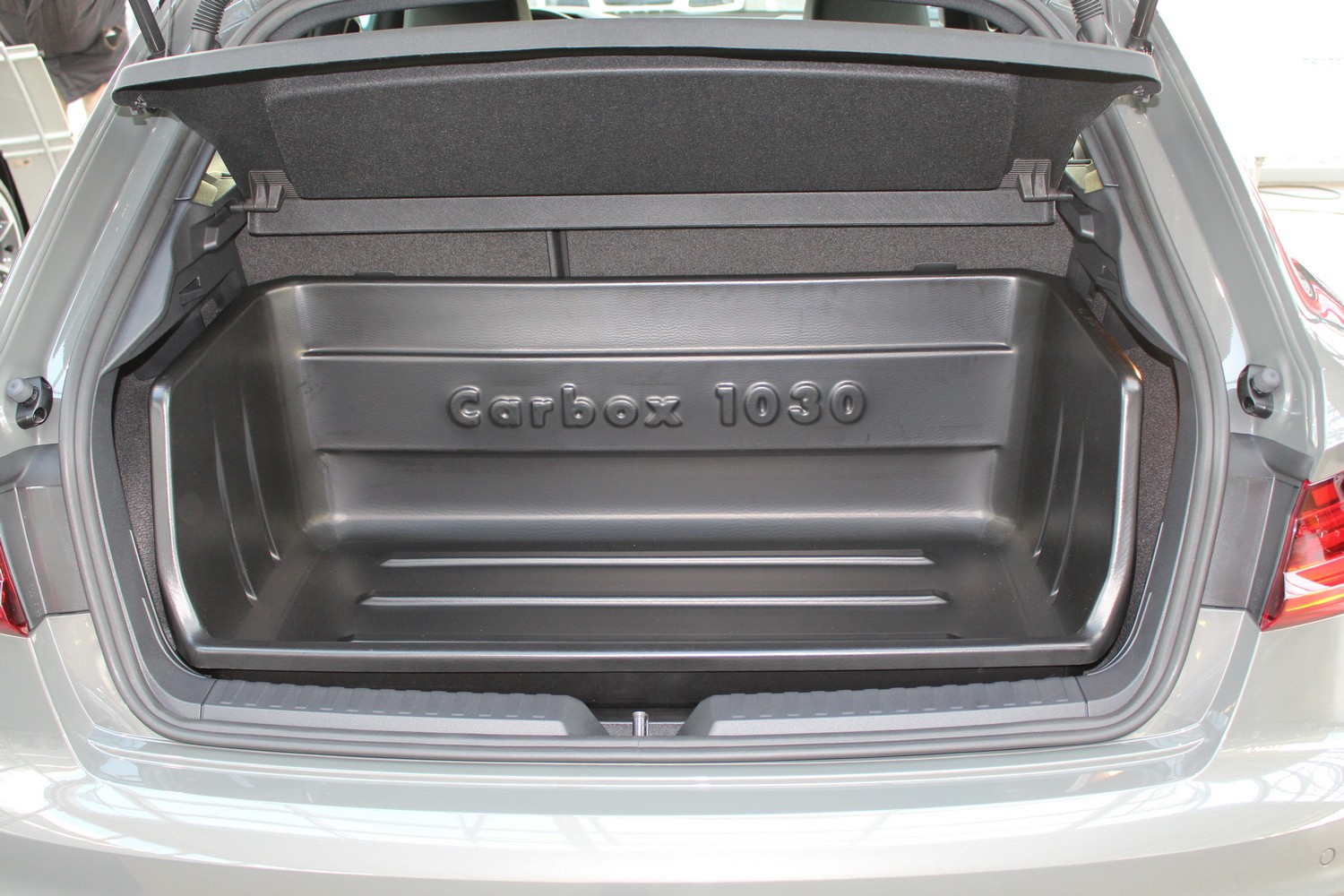 Bac de coffre convient à Audi A1 Sportback (GB) 2018-présent 5 portes bicorps Boot-Guard 99 x 50 haute paroi