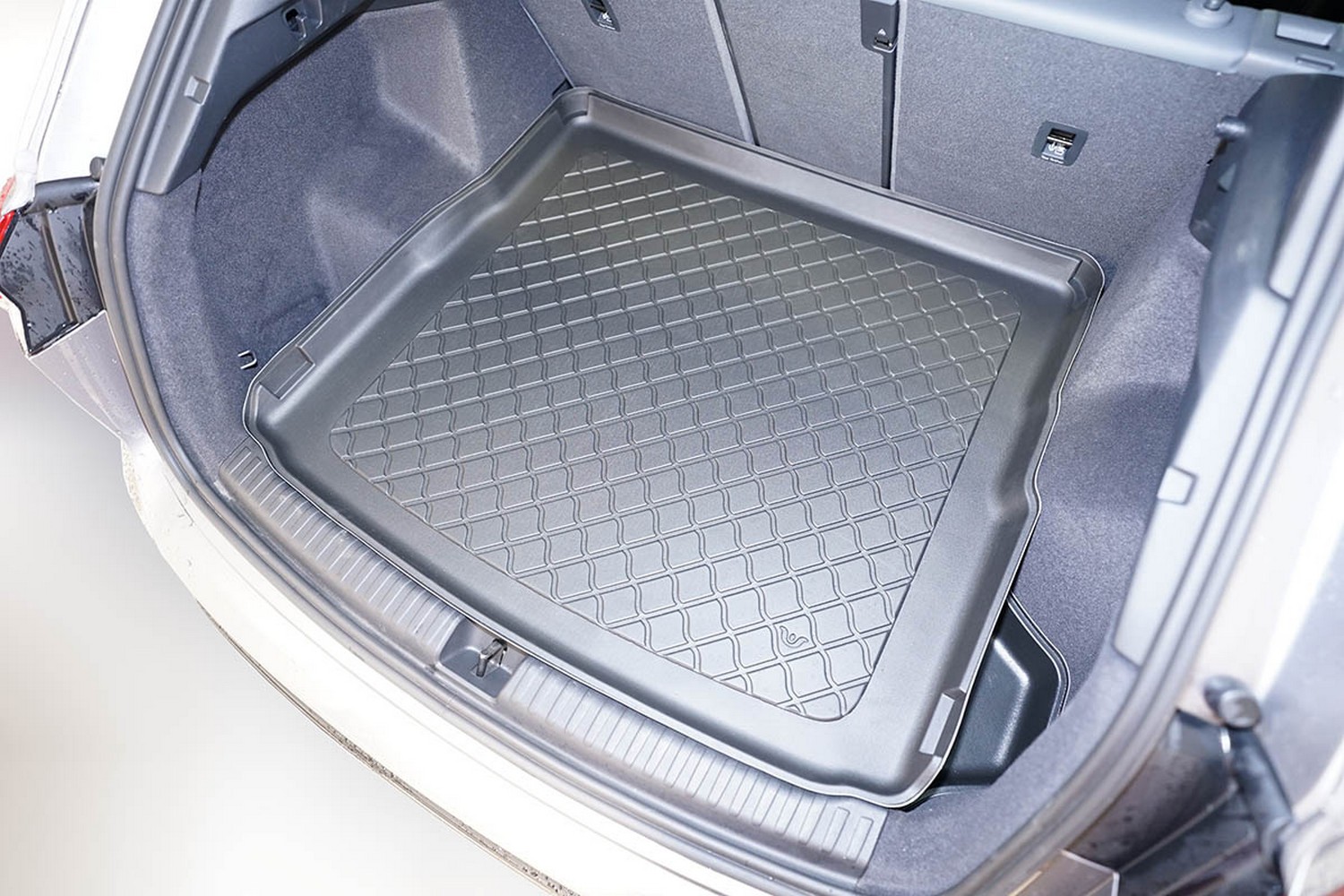 Tapis De Coffre Pour Audi Q4 E-tron (depuis 2021) - PE Résistant, Bords Renforcés 4 Cm - Protection Saleté, Recyclable