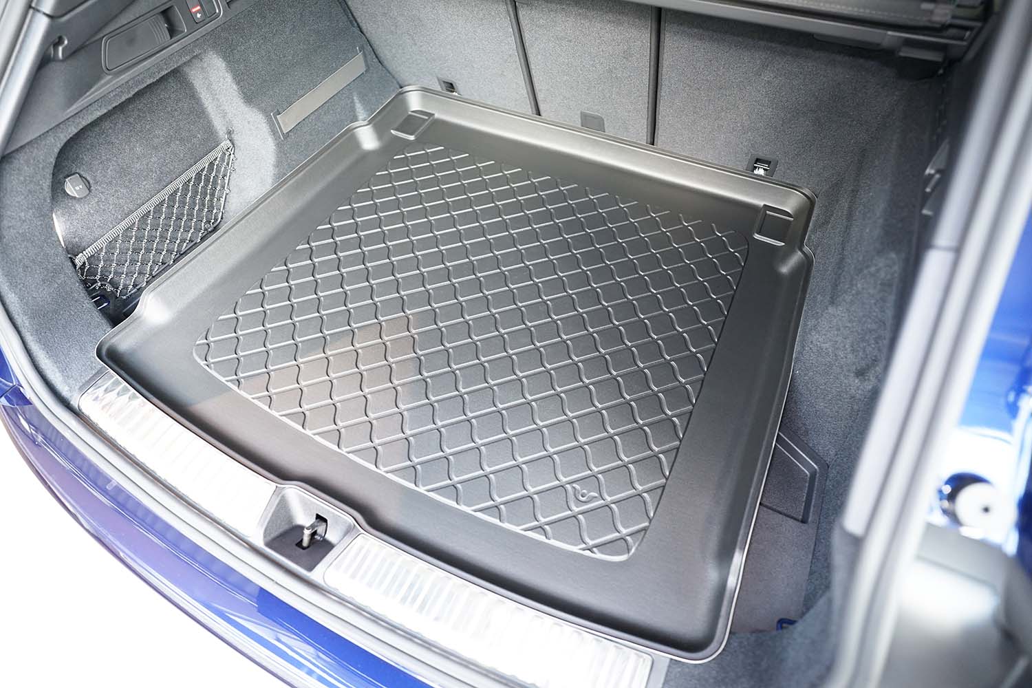 Boot mat suitable for Audi Q5 Sportback (GU) 2024-present Guardliner anti slip PE/TPE rubber (AUD8Q5TM-G) (2) Boot mat suitable for Audi Q5 Sportback (GU) 2024-present Guardliner anti slip PE/TPE rubber (AUD8Q5TM-G) (2)