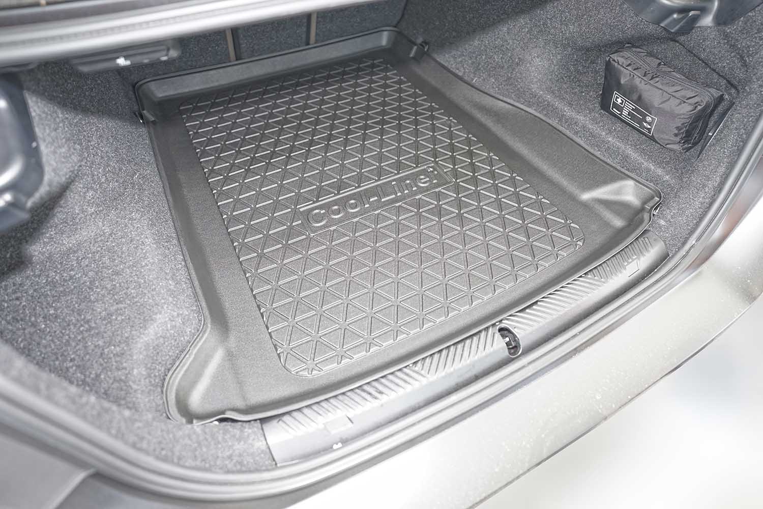 Boot mat suitable for BMW i5 (G60) 2023-present 4-door saloon Cool Liner anti slip PE/TPE rubber (BMW2I5TM-C) (6)