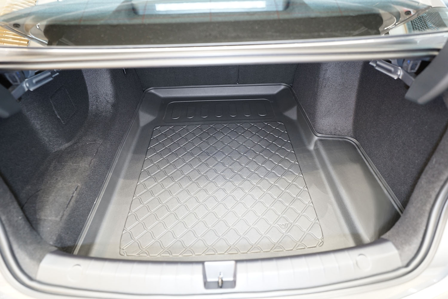 Boot mat suitable for BYD Seal 5 DM-i 2025-present 4-door saloon Guardliner anti slip PE/TPE rubber (BYD3SETM-G) (3) Boot mat suitable for BYD Seal 5 DM-i 2025-present 4-door saloon Guardliner anti slip PE/TPE rubber (BYD3SETM-G) (3)