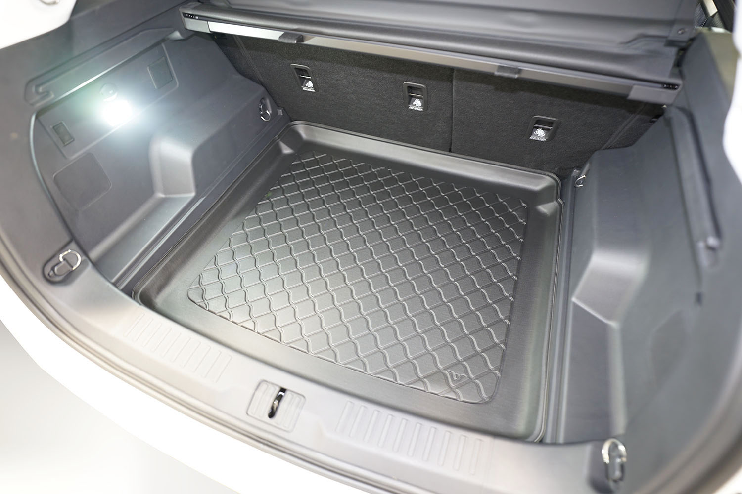 Boot mat suitable for Chery Jaecoo 7 2023-present Guardliner anti slip PE/TPE rubber (CHE1J7TM-G) (2)
