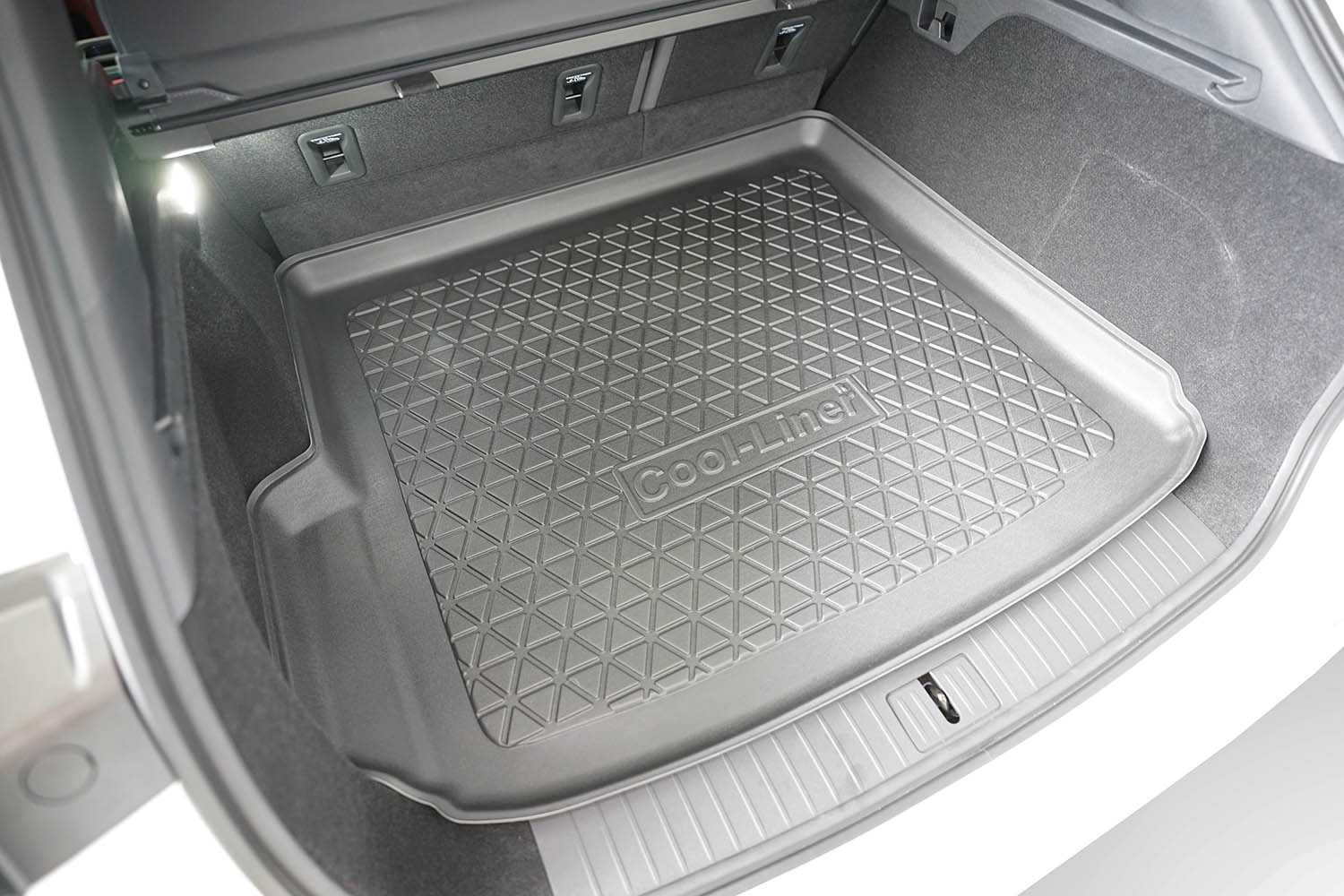Boot mat suitable for Chery Omoda 9 2024-present Cool Liner anti slip PE/TPE rubber (CHE1O9TM-C) (4) Boot mat suitable for Chery Omoda 9 2024-present Cool Liner anti slip PE/TPE rubber (CHE1O9TM-C) (4)