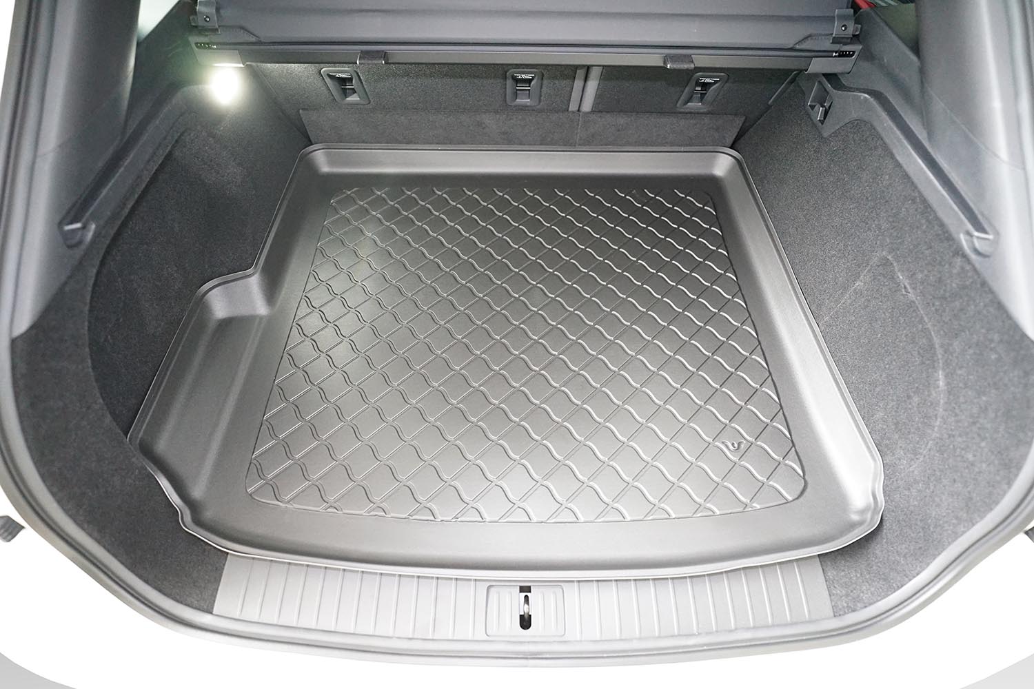 Boot mat suitable for Chery Omoda 9 2024-present Guardliner anti slip PE/TPE rubber (CHE1O9TM-G) (3) Boot mat suitable for Chery Omoda 9 2024-present Guardliner anti slip PE/TPE rubber (CHE1O9TM-G) (3)