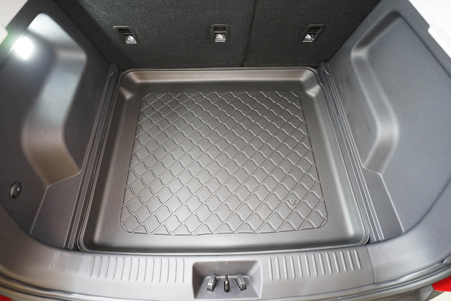 Boot mat suitable for Chery Omoda 5 2022-present Guardliner anti slip PE/TPE rubber (CHE2O5TM-G) (3) Boot mat suitable for Chery Omoda 5 2022-present Guardliner anti slip PE/TPE rubber (CHE2O5TM-G) (3)