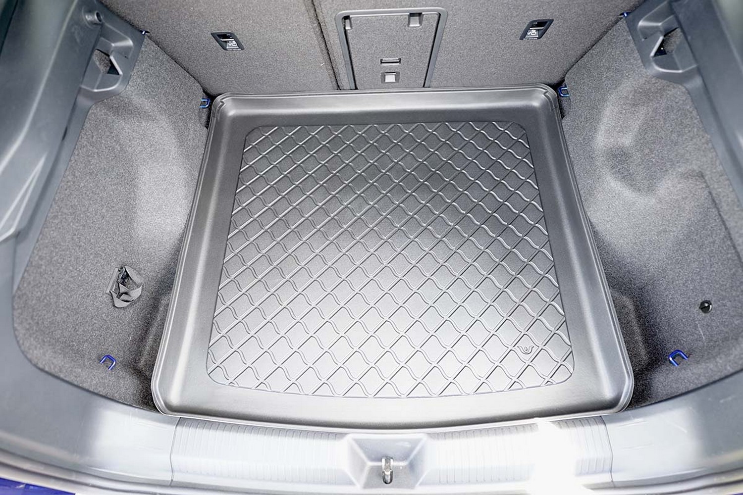 Boot mat suitable for Cupra Tavascan 2023-present Guardliner anti slip PE/TPE rubber (CUP1TATM-G) (2)