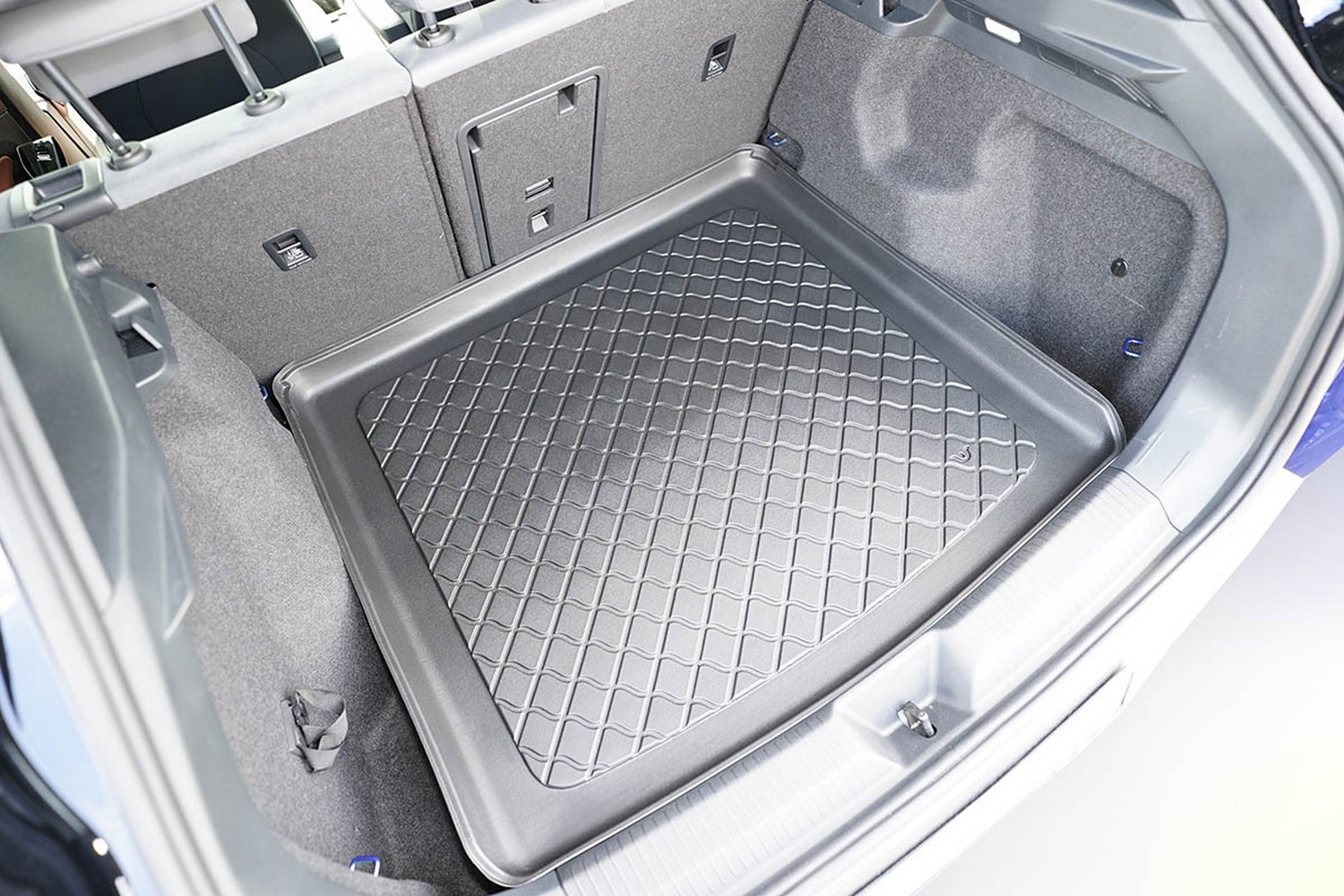 Boot mat suitable for Cupra Tavascan 2023-present Guardliner anti slip PE/TPE rubber (CUP1TATM-G) (4)