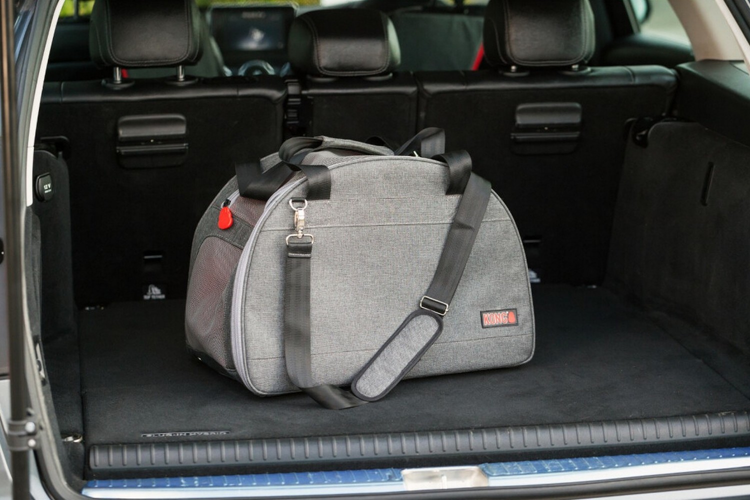 Pet carrier KONG 2-in-1 with travel mat (3) Pet carrier KONG 2-in-1 with travel mat (3)