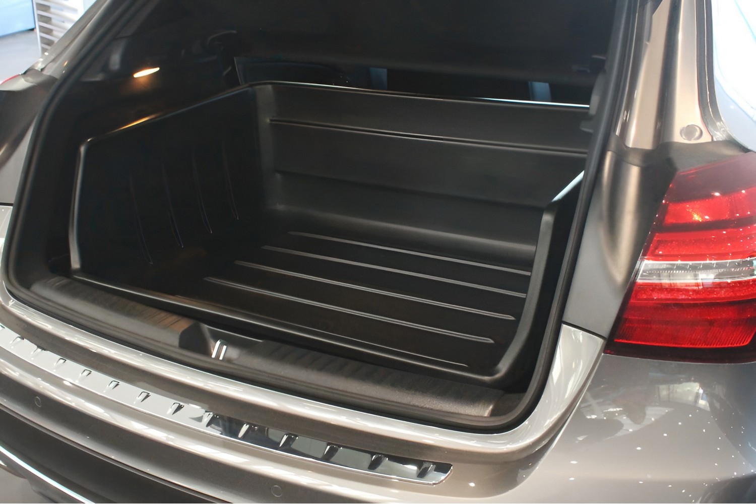 Bac de coffre convient à Jeep Renegade 2014-2015 Boot-Guard 99 x 140 haute paroi