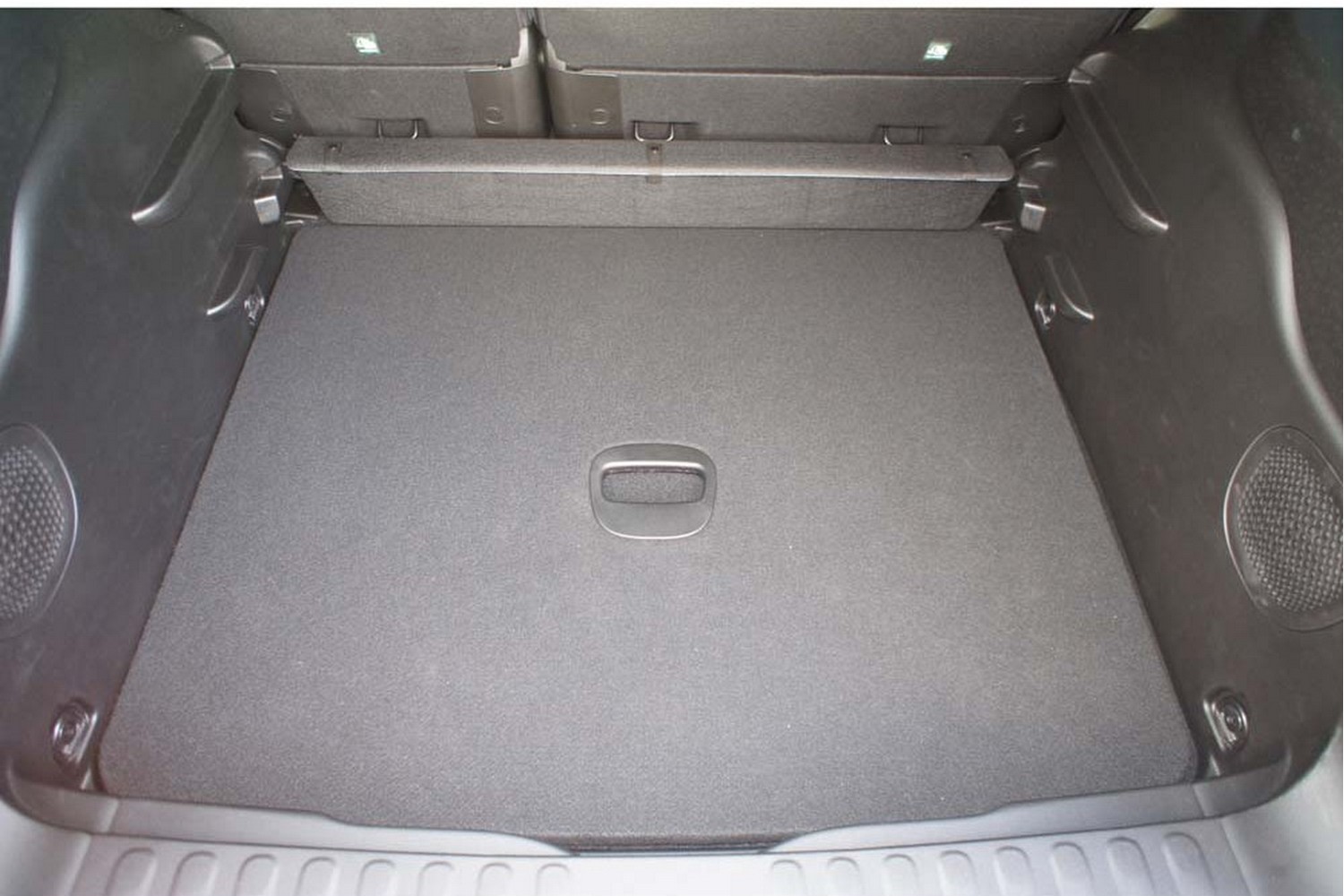 thumbnail interactive-video image 1 of FAMAC Front Bonnet/Trunk Mat For Fiat 500 F/L/R - Made In Italy (31.007) 1 of 6