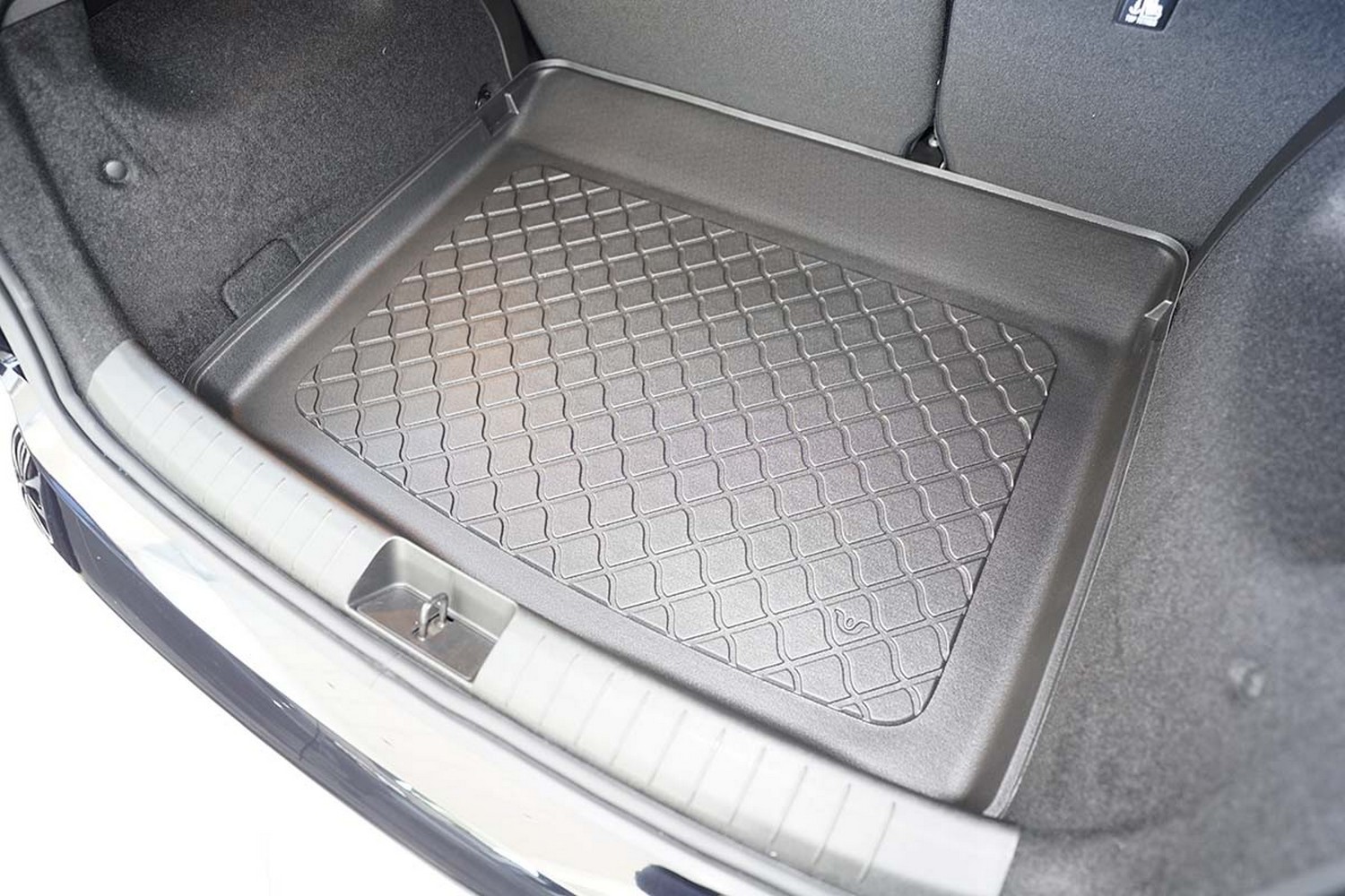 Boot mat suitable for Fiat Tipo (Type 357) 2016-present 5-door hatchback Guardliner anti slip PE/TPE rubber (FIA4TITM-G) (3)