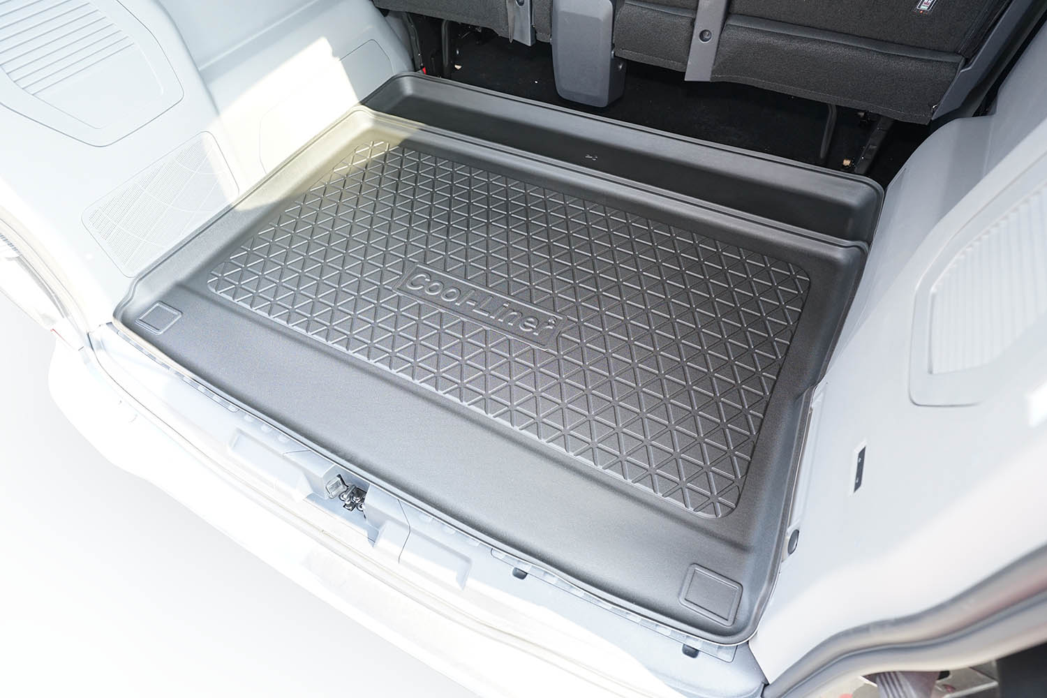 Boot mat Ford Tourneo Custom II 2023-present Cool Liner anti slip PE/TPE rubber (FOR10TOTM-C) (4) Boot mat Ford Tourneo Custom II 2023-present Cool Liner anti slip PE/TPE rubber (FOR10TOTM-C) (4)