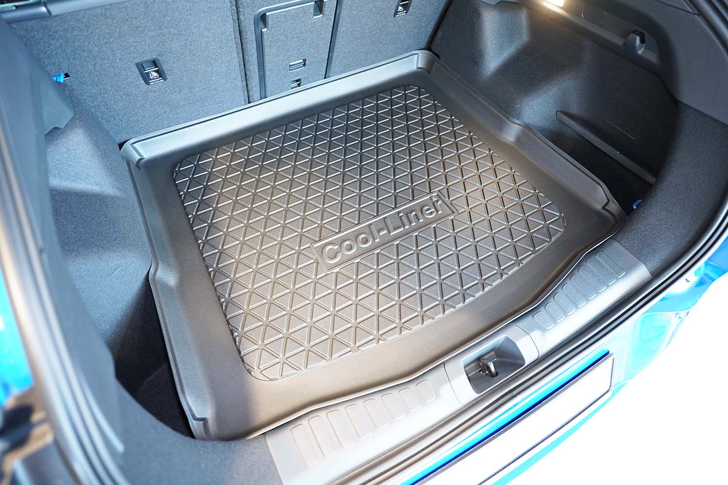 Boot mat suitable for Ford Capri EV 2024-present Cool Liner anti slip PE/TPE rubber (FOR1CATM-C) (4) Boot mat suitable for Ford Capri EV 2024-present Cool Liner anti slip PE/TPE rubber (FOR1CATM-C) (4)