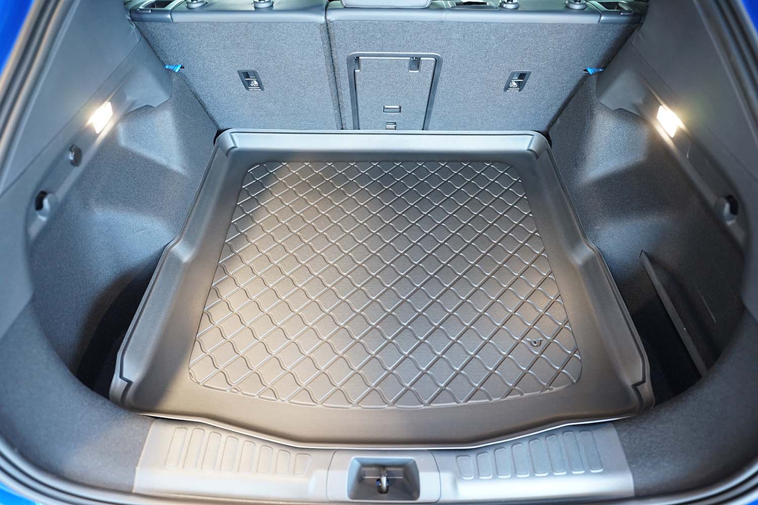 Boot mat suitable for Ford Capri EV 2024-present Guardliner anti slip PE/TPE rubber (FOR1CATM-G) (3) Boot mat suitable for Ford Capri EV 2024-present Guardliner anti slip PE/TPE rubber (FOR1CATM-G) (3)