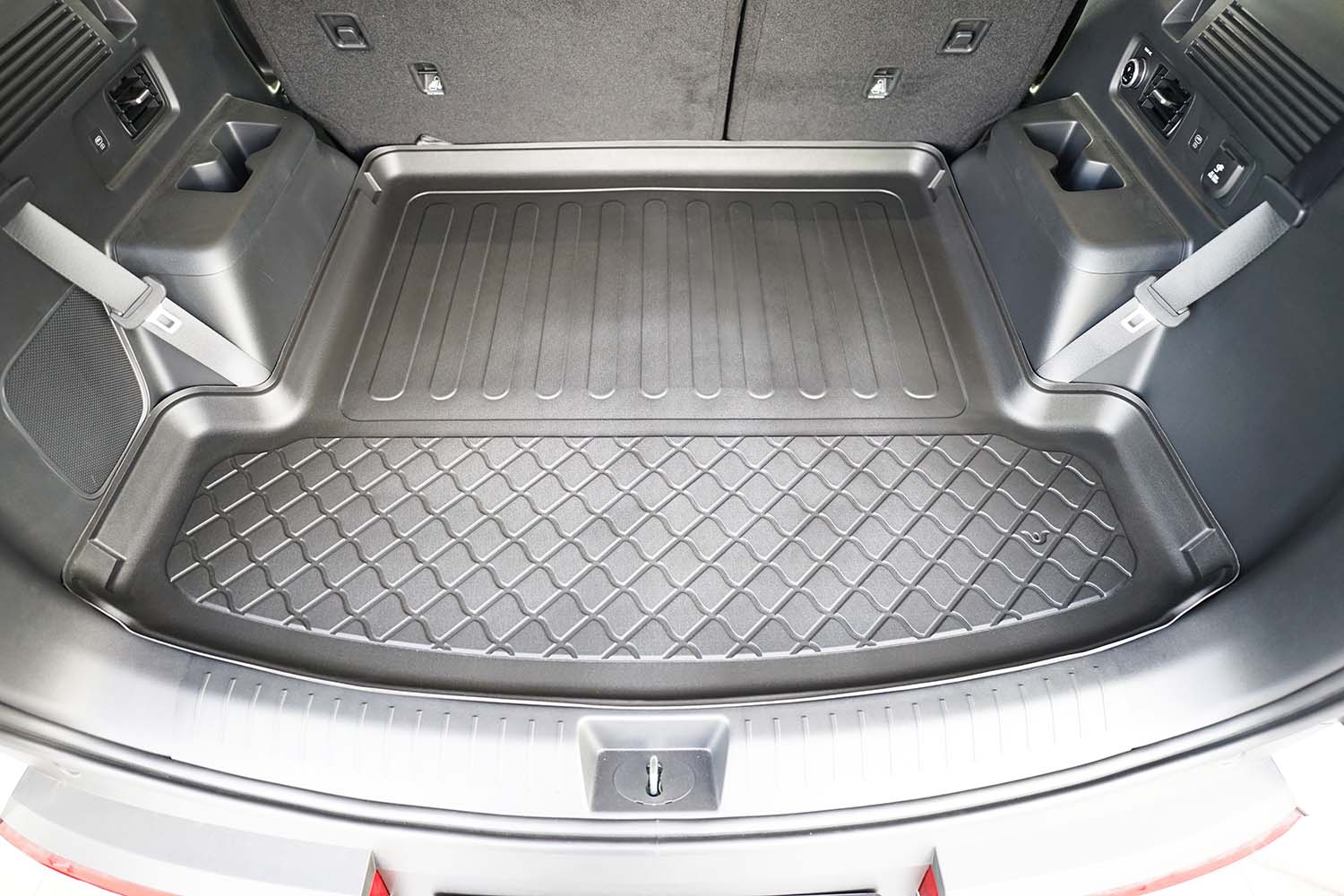 Boot mat suitable for Hyundai Santa Fe (MX5) 2024-present Guardliner anti slip PE/TPE rubber (HYU12SFTM-G) (3) Boot mat suitable for Hyundai Santa Fe (MX5) 2024-present Guardliner anti slip PE/TPE rubber (HYU12SFTM-G) (3)