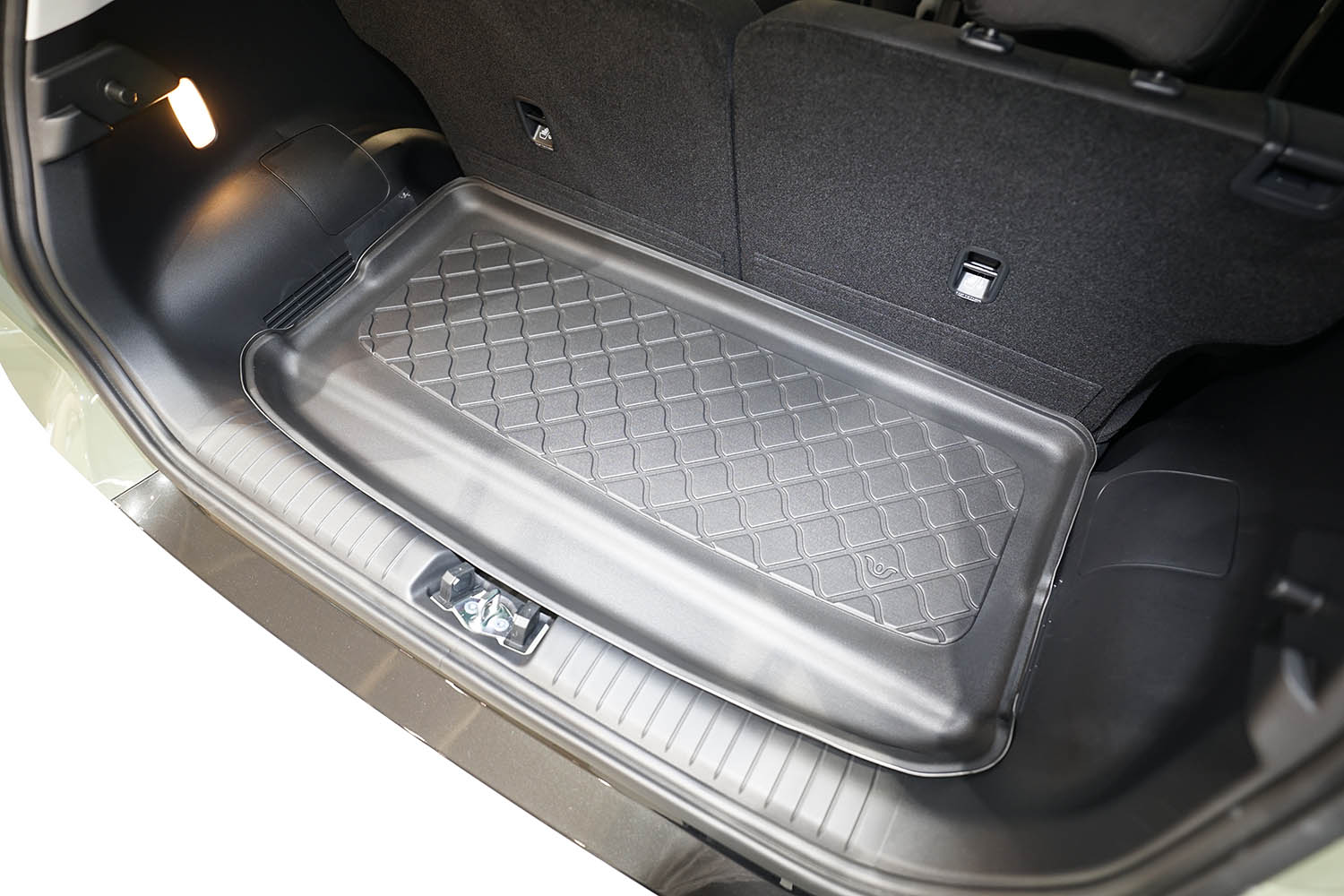 Boot mat suitable for Hyundai Inster (AX1 EV) 2024-present 5-door hb Guardliner anti slip PE/TPE rubber (HYU1INTM-G) (2) Boot mat suitable for Hyundai Inster (AX1 EV) 2024-present 5-door hb Guardliner anti slip PE/TPE rubber (HYU1INTM-G) (2)