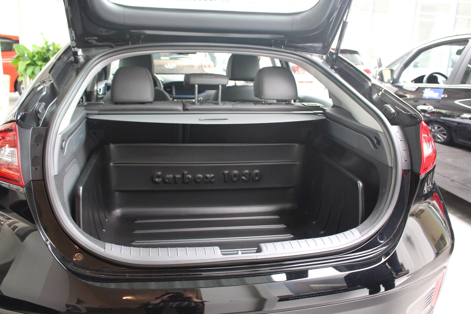 Kofferraumwanne passend für Hyundai Ioniq 2016-2022 5-Türer Schrägheck Boot-Guard 99 x 70 hochwandig