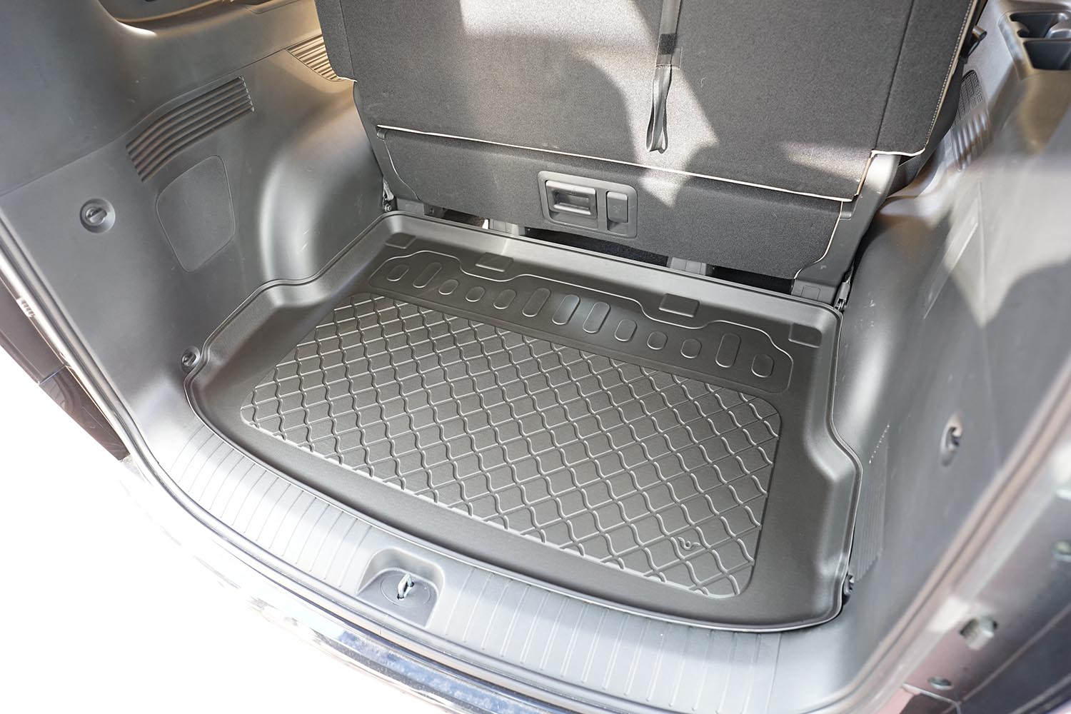 Boot mat suitable for Hyundai Staria (US4) 2024-present Guardliner anti slip PE/TPE rubber (HYU1STTM-G) (2) Boot mat suitable for Hyundai Staria (US4) 2024-present Guardliner anti slip PE/TPE rubber (HYU1STTM-G) (2)
