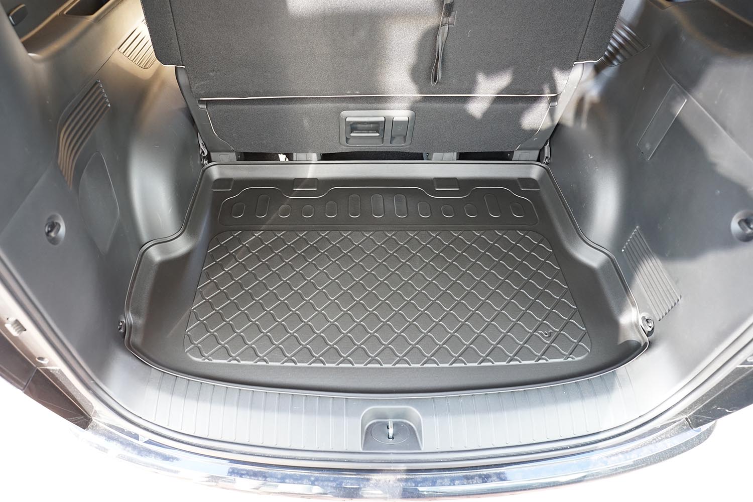 Boot mat suitable for Hyundai Staria (US4) 2024-present Guardliner anti slip PE/TPE rubber (HYU1STTM-G) (3) Boot mat suitable for Hyundai Staria (US4) 2024-present Guardliner anti slip PE/TPE rubber (HYU1STTM-G) (3)