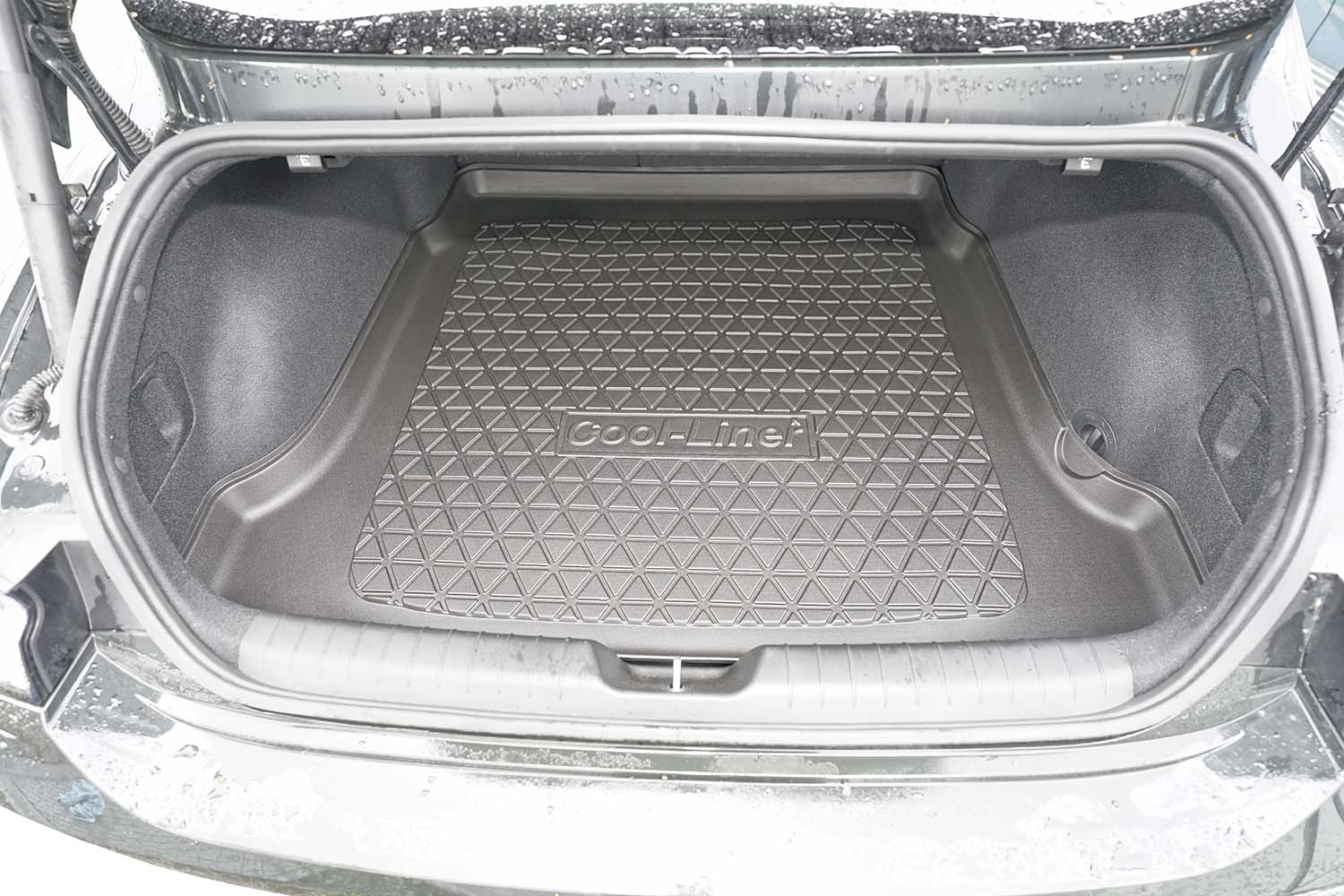 Boot mat suitable for Hyundai Ioniq 6 (CE) 2022-present 4-door saloon Cool Liner anti slip PE/TPE rubber (HYU3IOTM-C) (4) Boot mat suitable for Hyundai Ioniq 6 (CE) 2022-present 4-door saloon Cool Liner anti slip PE/TPE rubber (HYU3IOTM-C) (4)