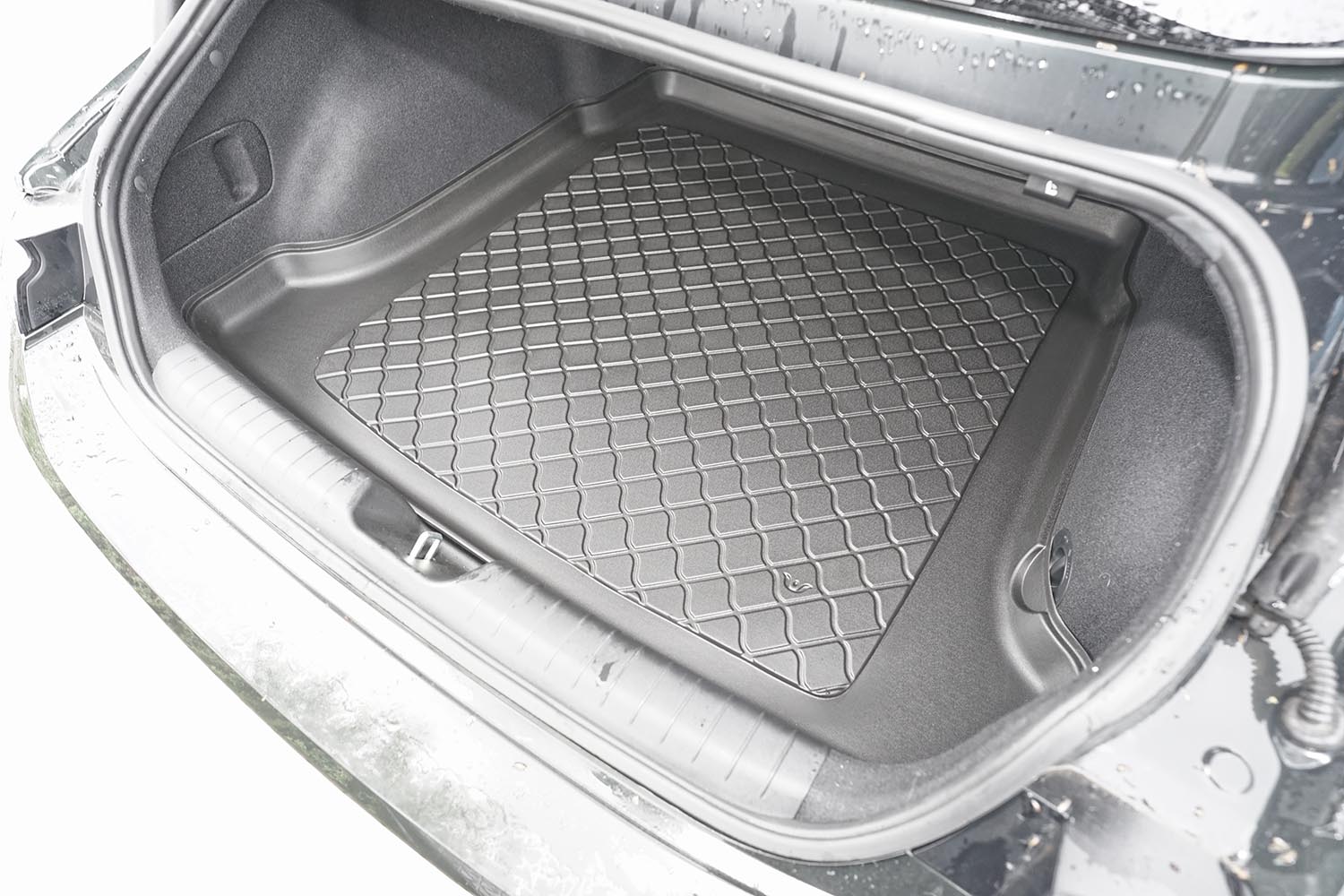Boot mat suitable for Hyundai Ioniq 6 (CE) 2022-present 4-door saloon Guardliner anti slip PE/TPE rubber (HYU3IOTM-G) (5) Boot mat suitable for Hyundai Ioniq 6 (CE) 2022-present 4-door saloon Guardliner anti slip PE/TPE rubber (HYU3IOTM-G) (5)