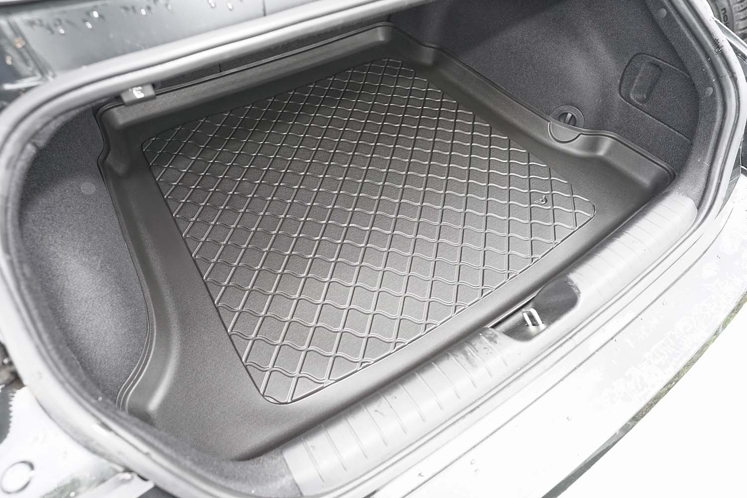 Boot mat suitable for Hyundai Ioniq 6 (CE) 2022-present 4-door saloon Guardliner anti slip PE/TPE rubber (HYU3IOTM-G) (6) Boot mat suitable for Hyundai Ioniq 6 (CE) 2022-present 4-door saloon Guardliner anti slip PE/TPE rubber (HYU3IOTM-G) (6)