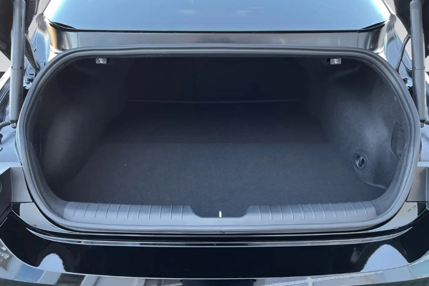 Boot mat suitable for Hyundai Ioniq 6 (CE) 2022-present 4-door saloon Guardliner anti slip PE/TPE rubber (HYU3IOTM-G) (7) Boot mat suitable for Hyundai Ioniq 6 (CE) 2022-present 4-door saloon Guardliner anti slip PE/TPE rubber (HYU3IOTM-G) (7)