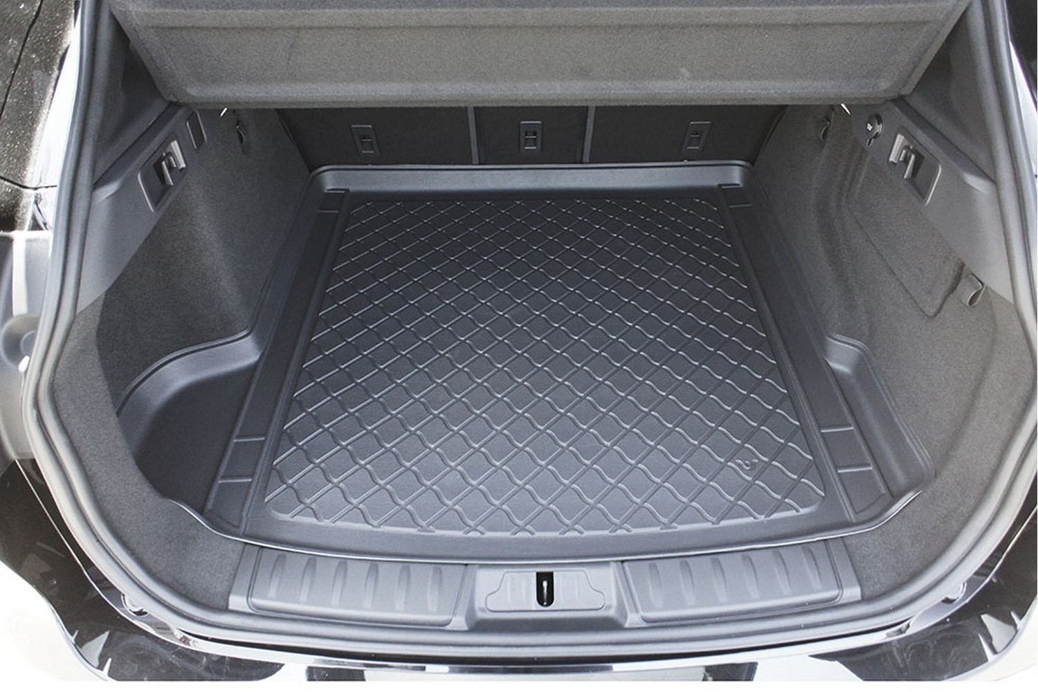 Boot mat suitable for Jaguar F-Pace 2016-present Guardliner anti slip PE/TPE rubber (JAG1FPTM-G) (2) Boot mat suitable for Jaguar F-Pace 2016-present Guardliner anti slip PE/TPE rubber (JAG1FPTM-G) (2)