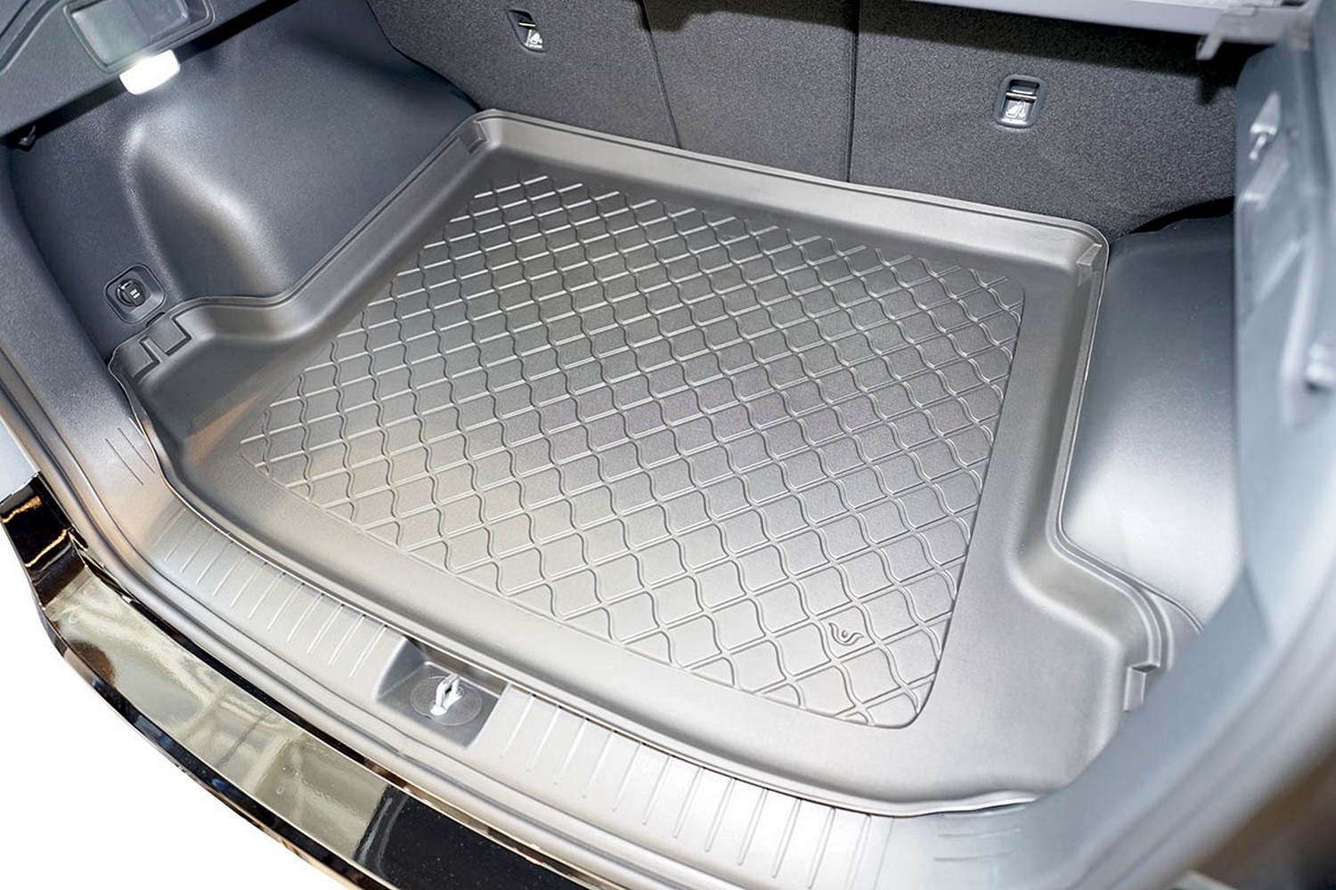 Boot mat suitable for Kia Sportage V (NQ5) 2021-present Guardliner anti slip PE/TPE rubber (KIA4SPTM-G) (2) Boot mat suitable for Kia Sportage V (NQ5) 2021-present Guardliner anti slip PE/TPE rubber (KIA4SPTM-G) (2)