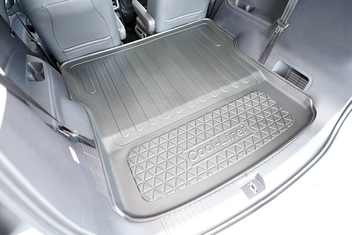 Boot mat suitable for Maxus Euniq 5 2022-2023 Cool Liner anti slip PE/TPE rubber (MAX1E5TM-C) (4)