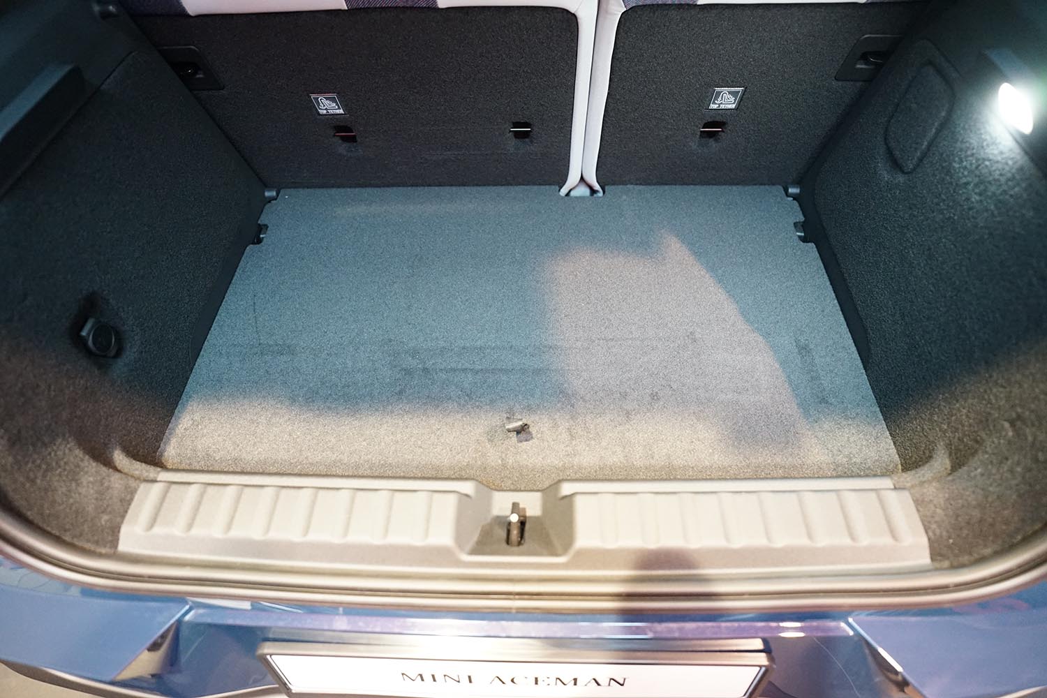 Boot mat suitable for Mini Aceman (J05) 2024-present Cool Liner anti slip PE/TPE rubber (MIN1AMTM-C) (5) Boot mat suitable for Mini Aceman (J05) 2024-present Cool Liner anti slip PE/TPE rubber (MIN1AMTM-C) (5)