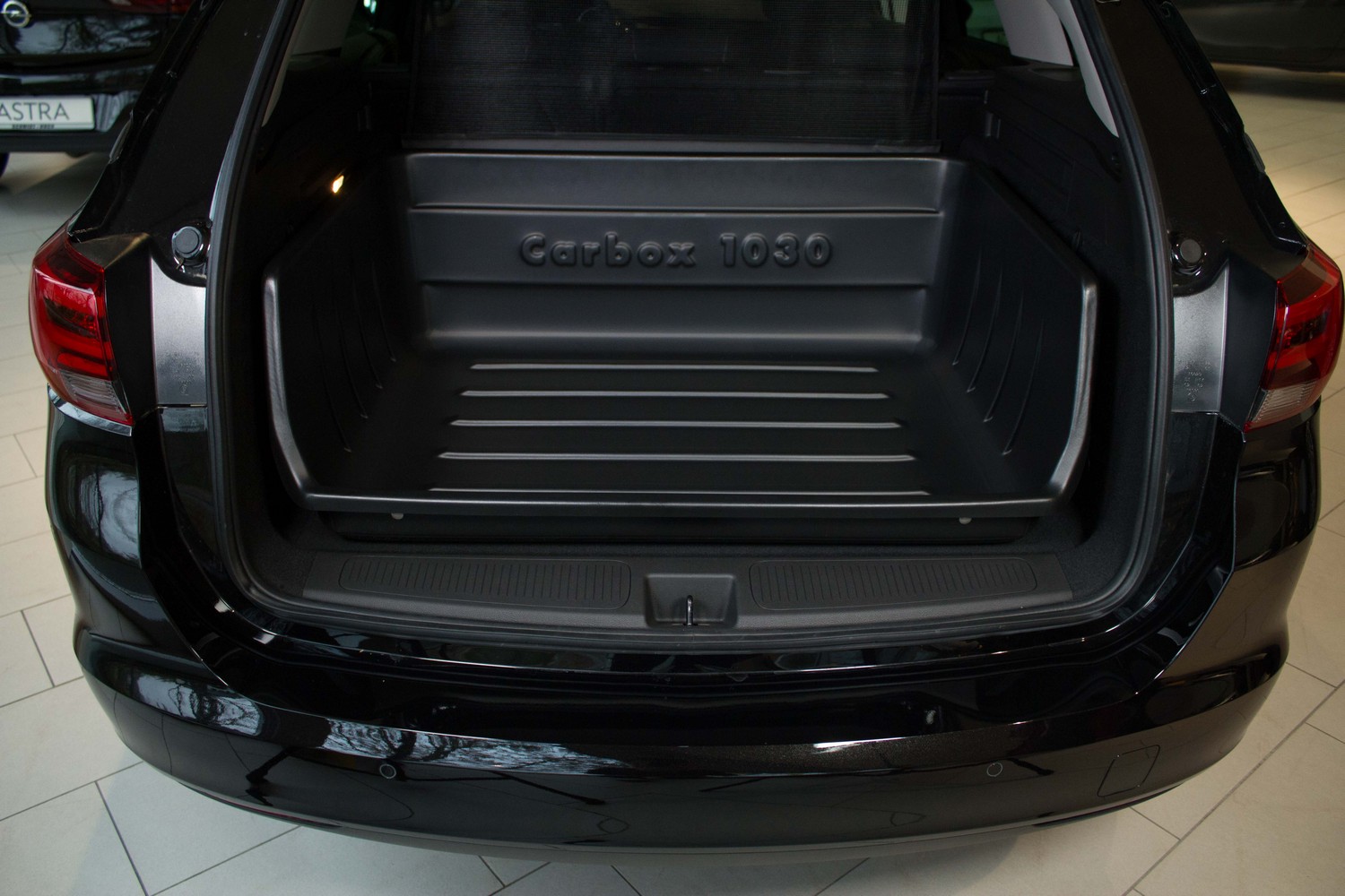 Bac de coffre convient à Opel Astra K Sports Tourer 2015-2021 break Boot-Guard 99 x 70 haute paroi
