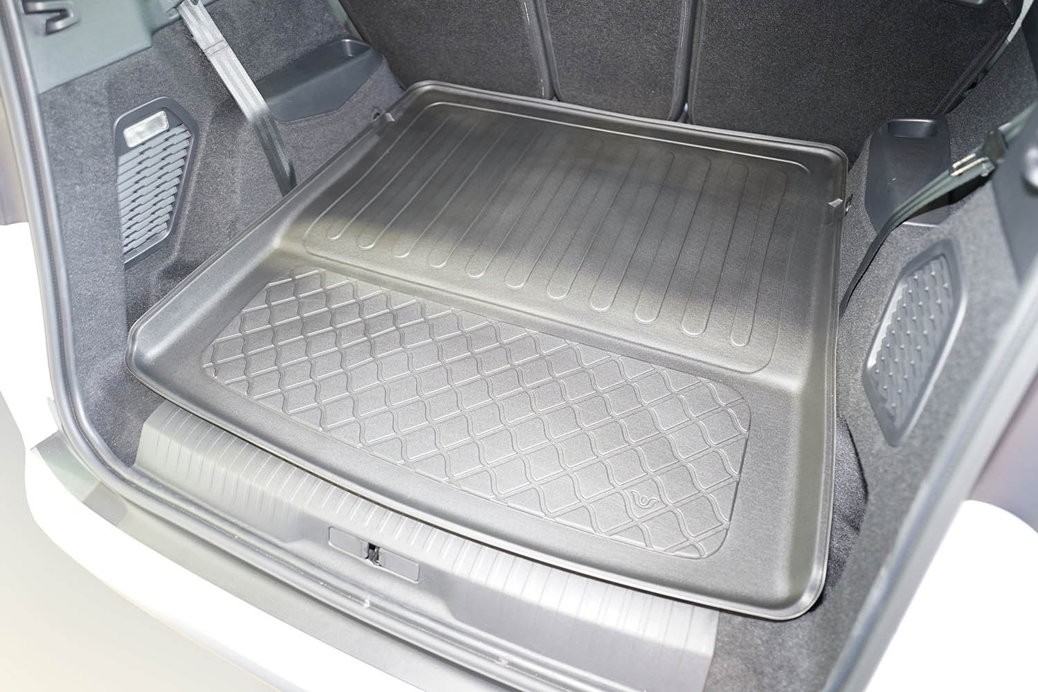 Boot mat suitable for Peugeot 5008 III 2024-present Guardliner anti slip PE/TPE rubber (PEU350TM-G) (5) Boot mat suitable for Peugeot 5008 III 2024-present Guardliner anti slip PE/TPE rubber (PEU350TM-G) (5)