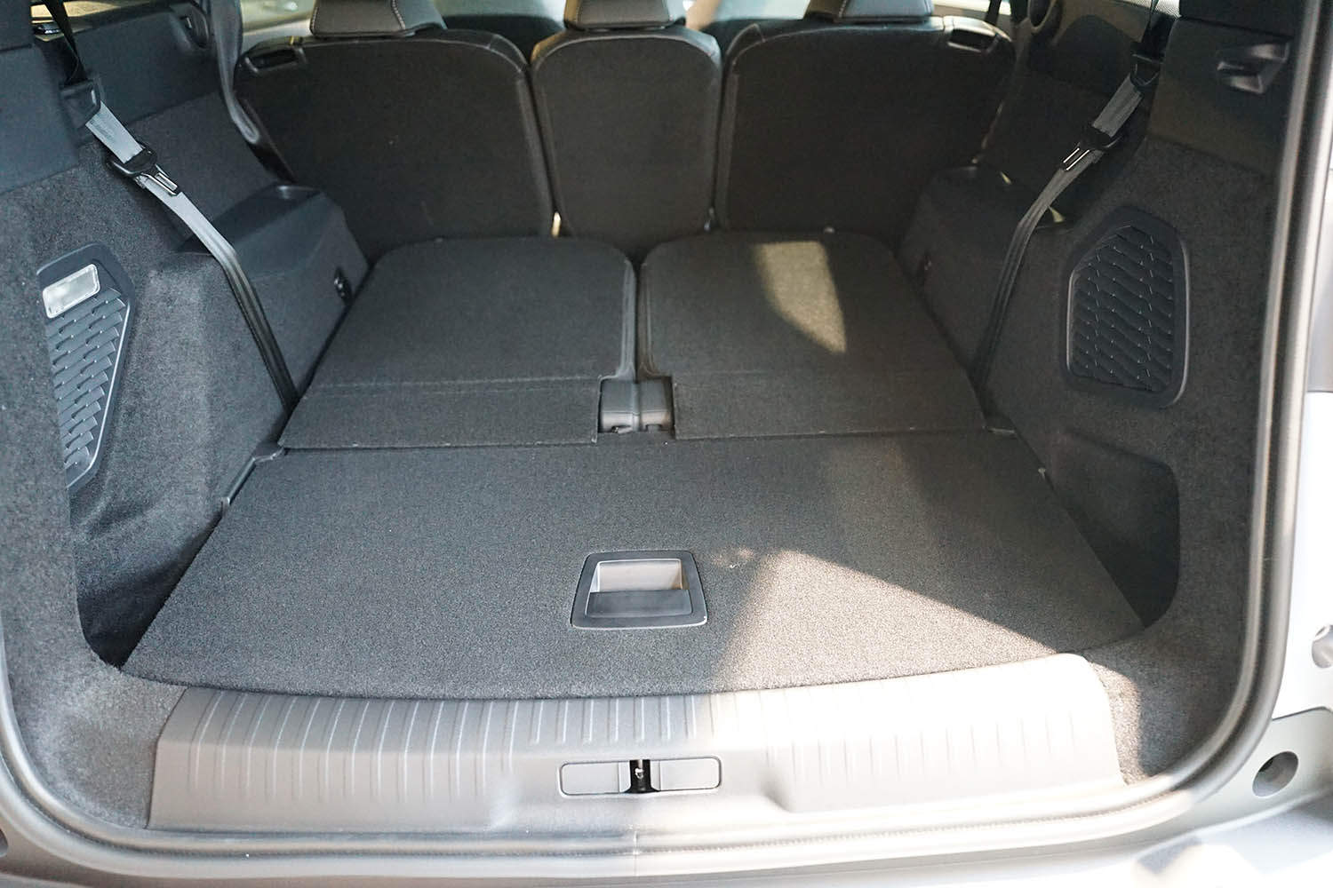 Boot mat suitable for Peugeot 5008 III 2024-present Guardliner anti slip PE/TPE rubber (PEU350TM-G) (7) Boot mat suitable for Peugeot 5008 III 2024-present Guardliner anti slip PE/TPE rubber (PEU350TM-G) (7)