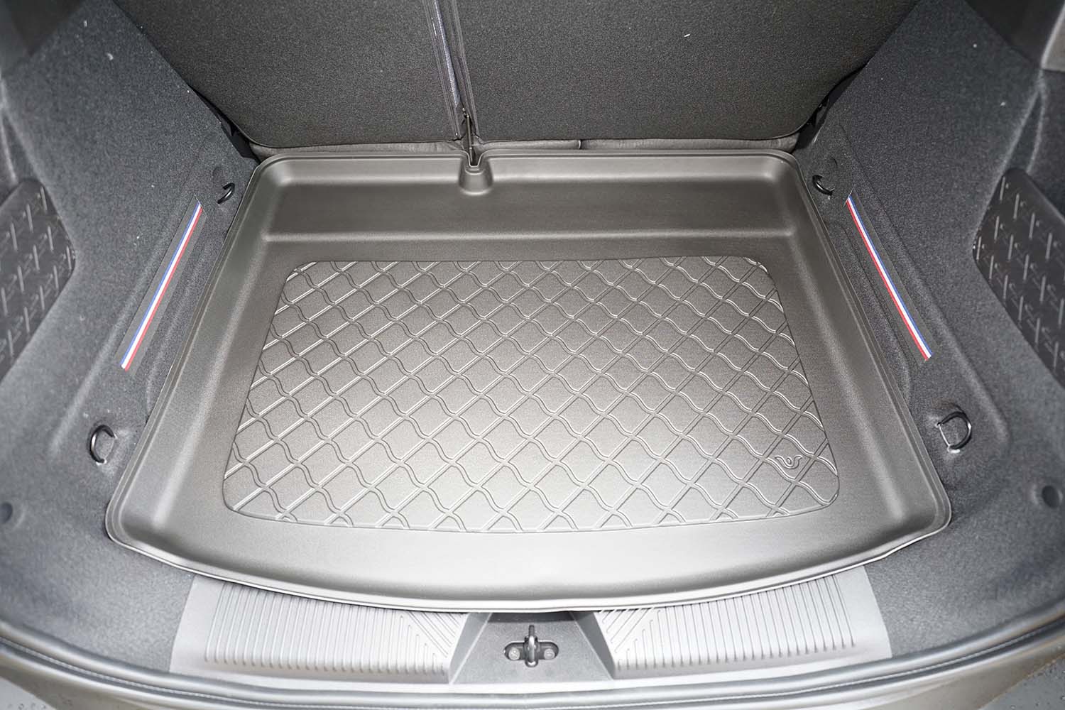 Boot mat suitable for Renault 4 E-Tech Electric 2025-present Guardliner PE/TPE rubber (REN14TM-G) (2)