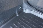 Boot mat Volkswagen Tiguan II 2015-present Carbox Form PE rubber - black (VW4TICT-0) (4)