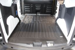 Boot mat Ford Transit Courier II 2023->   Carbox Form PE rubber - black (FOR1TRCT-0) (1)