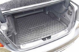 Boot mat Jaguar XE 2019-> 4-door saloon Cool Liner anti slip PE/TPE rubber (JAG3XETM) (1)