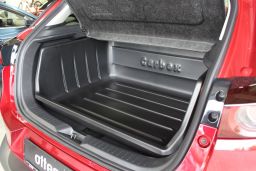 Boot liner Mazda CX-3 2015->   Carbox Classic YourSize 92 x 70 high wall (MAZ1C3CC) (1)