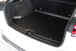 Boot mat Mercedes-Benz B-Class (W247) 2018-> 5-door hatchback Carbox Form PE rubber - black (MB4BKCT-0) (1)
