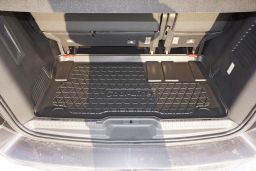 Boot mat Opel Zafira Life 2019->   Cool Liner anti slip PE/TPE rubber (OPE3ZLTM) (1)
