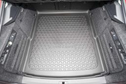 Boot mat Skoda Superb III (3V) 2020-> 5-door hatchback Cool Liner anti slip PE/TPE rubber (SKO8SUTM) (1)