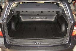 Volvo V70 (P24) 2007-2016 wagon Carbox Classic high sided boot liner (VOL1V7CC) (1)