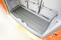 Boot mat Volkswagen Multivan T7 (ST) 2022->   Cool Liner anti slip PE/TPE rubber (VW1T7TM) (1)