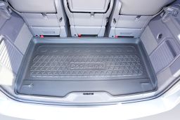 Boot mat Volkswagen Multivan T7 (ST) 2022->   Cool Liner anti slip PE/TPE rubber (VW2T7TM) (1)
