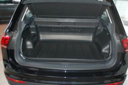 Kleinmetall Starliner trunk liner for VW Tiguan II + E-Hybrid (gray) –