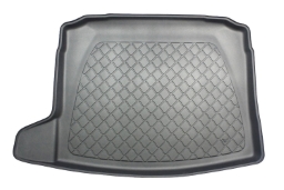 Boot mat suitable for Volkswagen Tiguan II 2015-2024 Guardliner anti slip PE/TPE rubber (VW5TITM-G) (1)