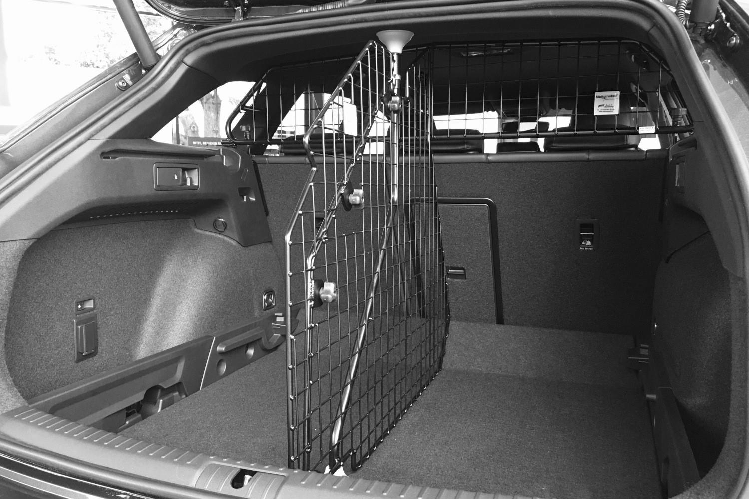 Cargo divider suitable for Seat Leon Sportstourer (KL) 2020-present wagon Kleinmetall Masterline