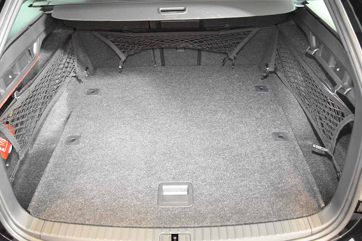 Premium Kofferraumwanne für Skoda Octavia IV Limousine Verbrenner - Auto  Ausstattung Shop